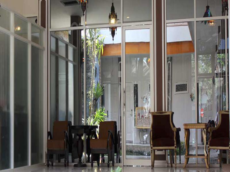 Mojokerto Classic Homestay Zewnętrze zdjęcie